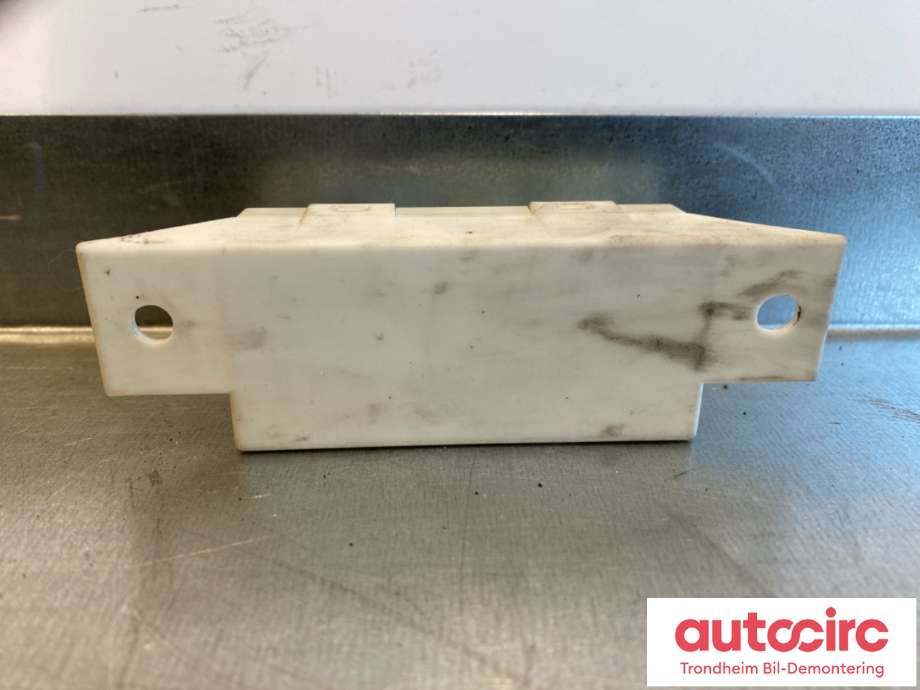 Styreenhet lys (LCM - Light Control Module) til Mercedes C-Klasse 2011-2014 (Fase 2) (W204) (W204) (DELPHI|A1669007101|A 166 900 33 09|)