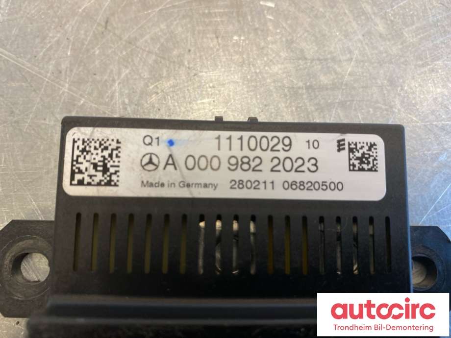 Styreenhet batteri til Mercedes C-Klasse 2011-2014 (Fase 2) (W204) (W204) (A0009822023|111002910|)