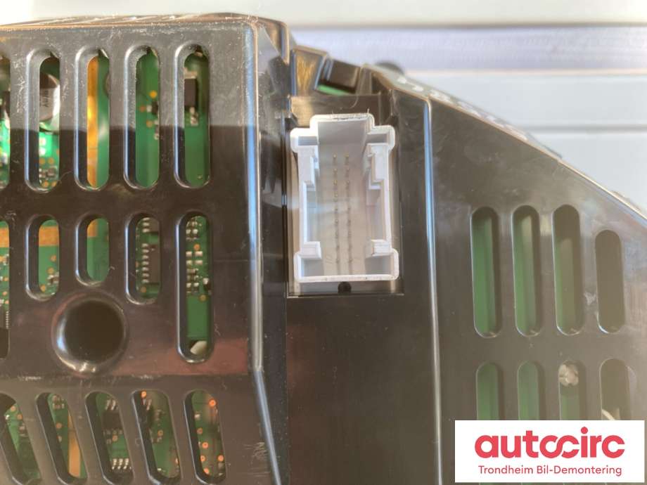 Instrumentpanel til Mercedes C-Klasse 2011-2014 (Fase 2) (W204) (W204) (A2049008507|A 204 900 24 08|)