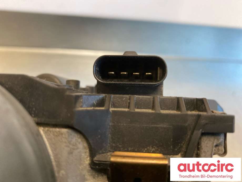 Viskermotor frontrute til Mercedes C-Klasse 2011-2014 (Fase 2) (W204) (W204) (BOSCH|1397220567|0390241843|A2048201040)