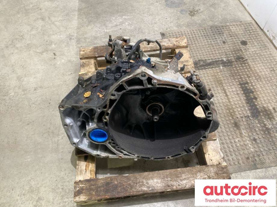 Girkasse 4WD hovedkasse til Nissan X-Trail 2002-2007 (T30) (T30) (MANUELL|32010EQ06C|)