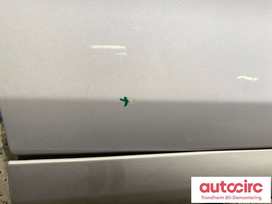 Dør høyre foran til Ford Kuga 2008-2012 (Type I) (1712678|P8V41S20124AC|)