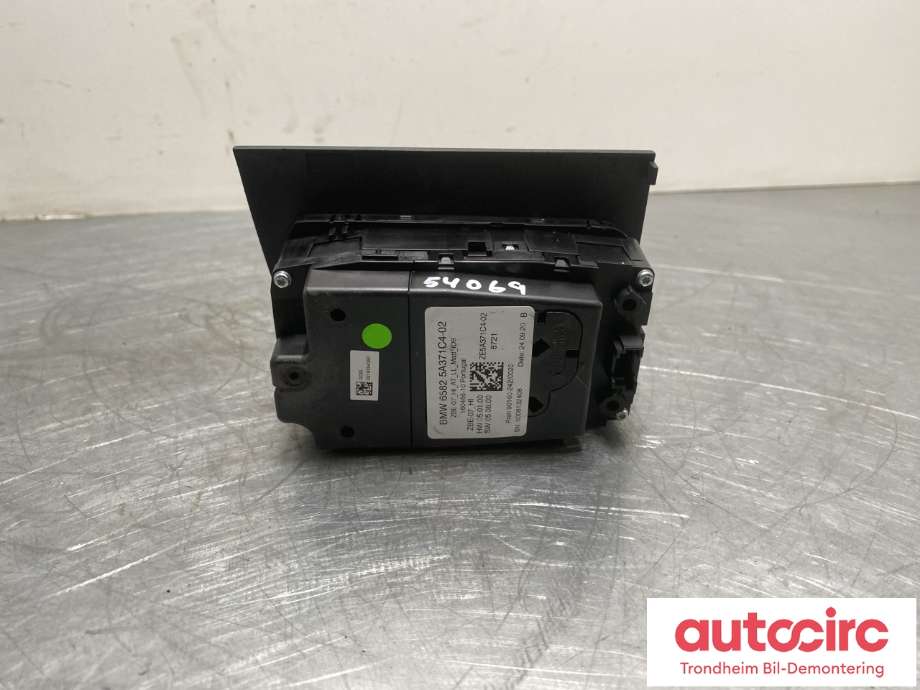 Bilstereo navigasjon betjeningspanel til BMW i4 2021-->> (G26) (G26) (65825A371C4|65 82 5 B6D 4E9|)