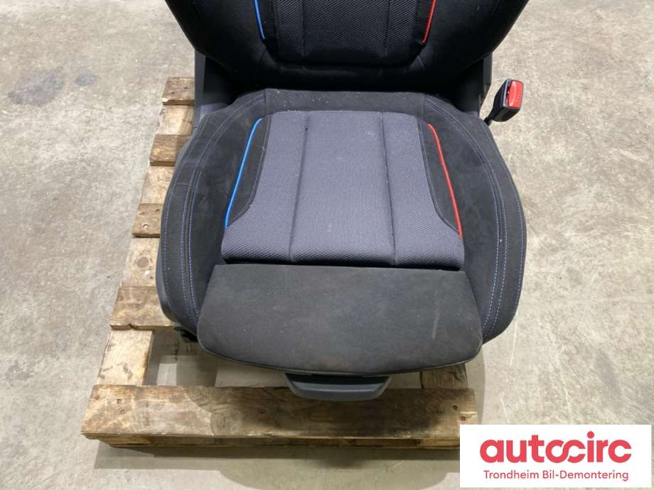 Sete foran høyre til BMW i4 2021-->> (G26) (G26) (NO PART ID|)