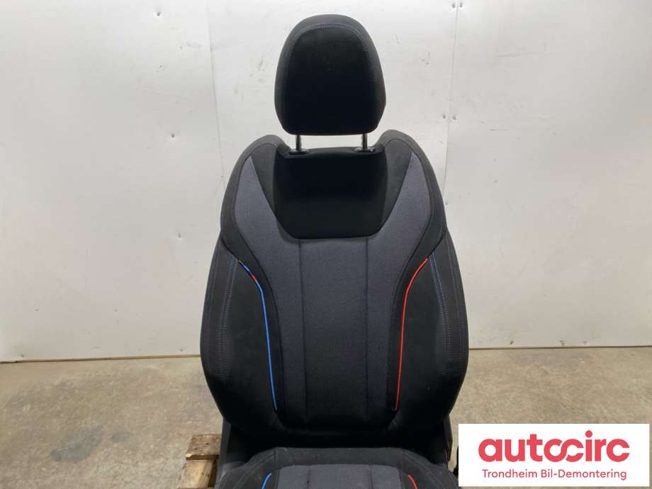 Sete foran høyre til BMW i4 2021-->> (G26) (G26) (NO PART ID|)