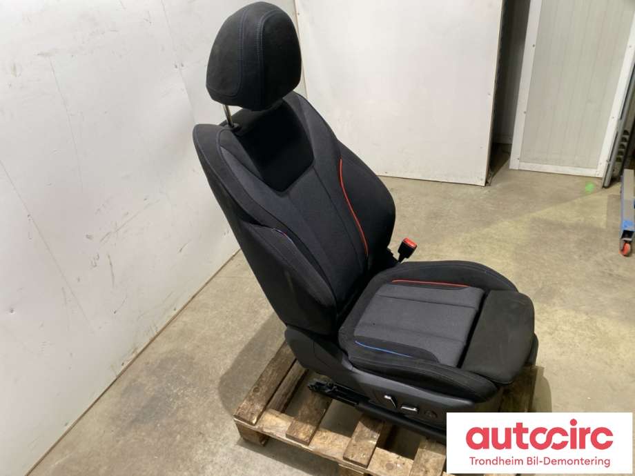 Sete foran høyre til BMW i4 2021-->> (G26) (G26) (NO PART ID|)