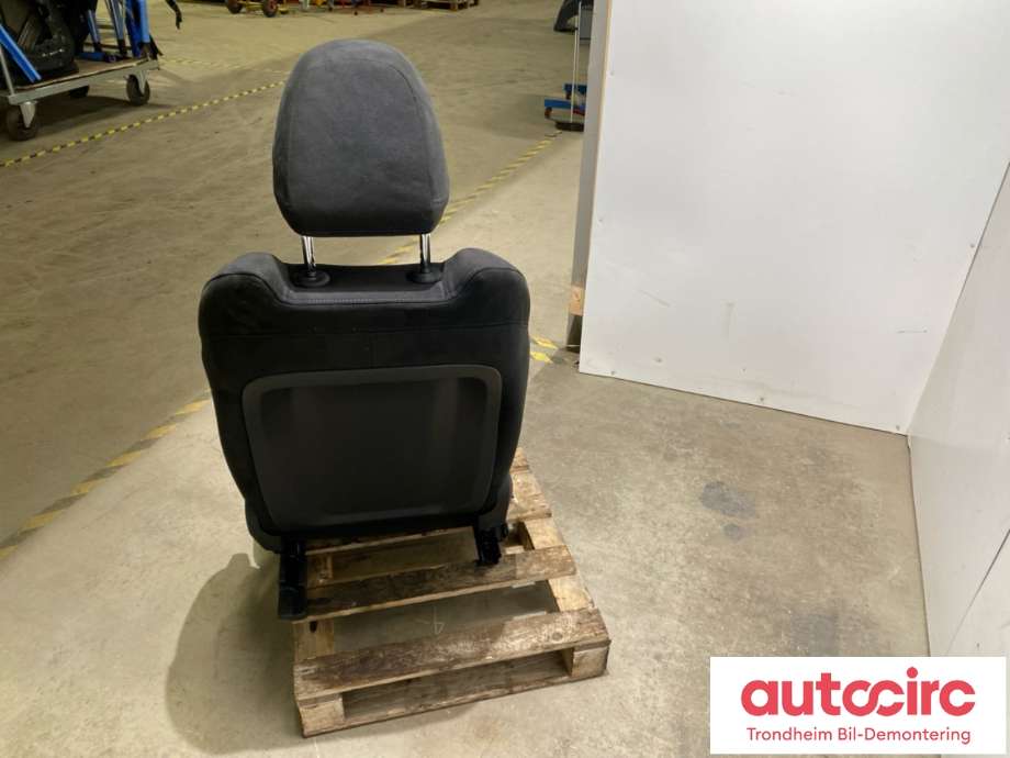 Sete foran høyre til BMW i4 2021-->> (G26) (G26) (NO PART ID|)