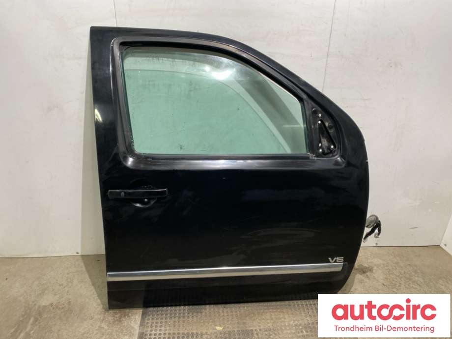 Dør høyre foran til Nissan Pathfinder, 2010-2014 (Fase 2) (R51) (R51) (H01005X2MA)