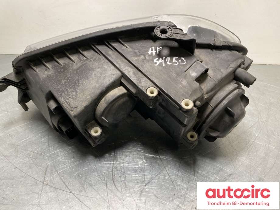 Frontlykt høyre halogen til VW Touran 2010-2015 (Type I, Fase 3) (1T1941006C|)