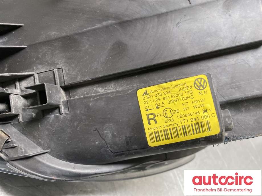 Frontlykt høyre halogen til VW Touran 2010-2015 (Type I, Fase 3) (1T1941006C|)