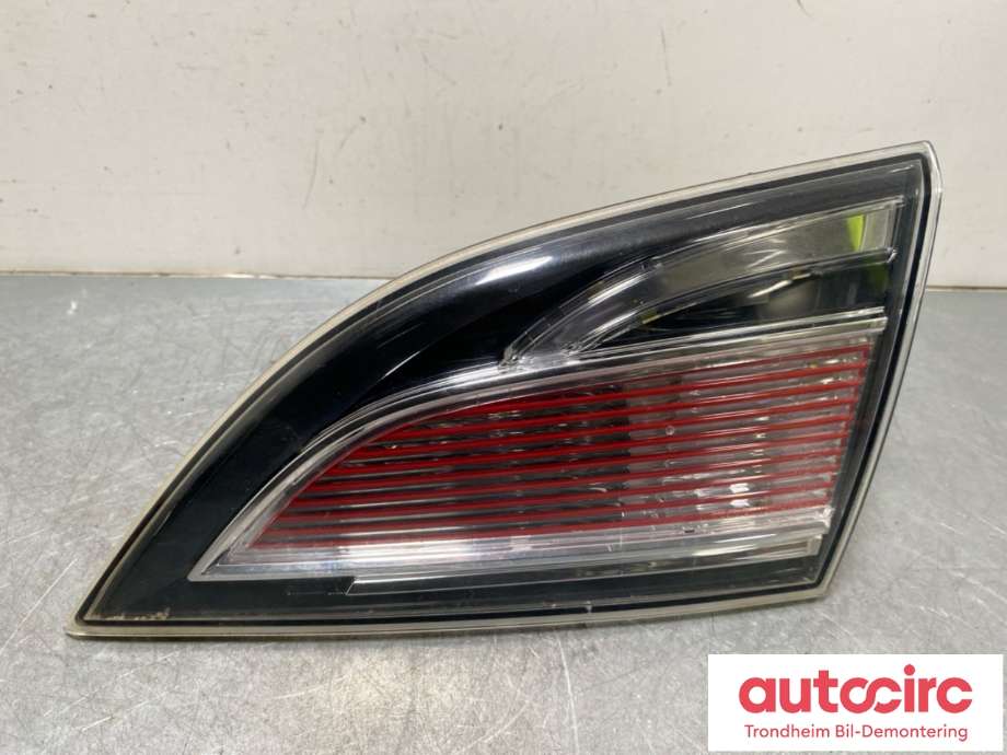Baklykt høyre indre til Mazda 6, 2010-2013 (Type II, Fase 2)  (GEV7513F0)