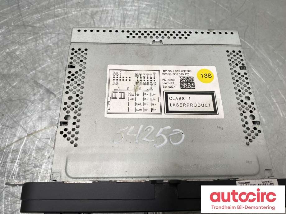 Bilstereo til VW Touran 2010-2015 (Type I, Fase 3) (BLAUPUNKT|3C0035270|)