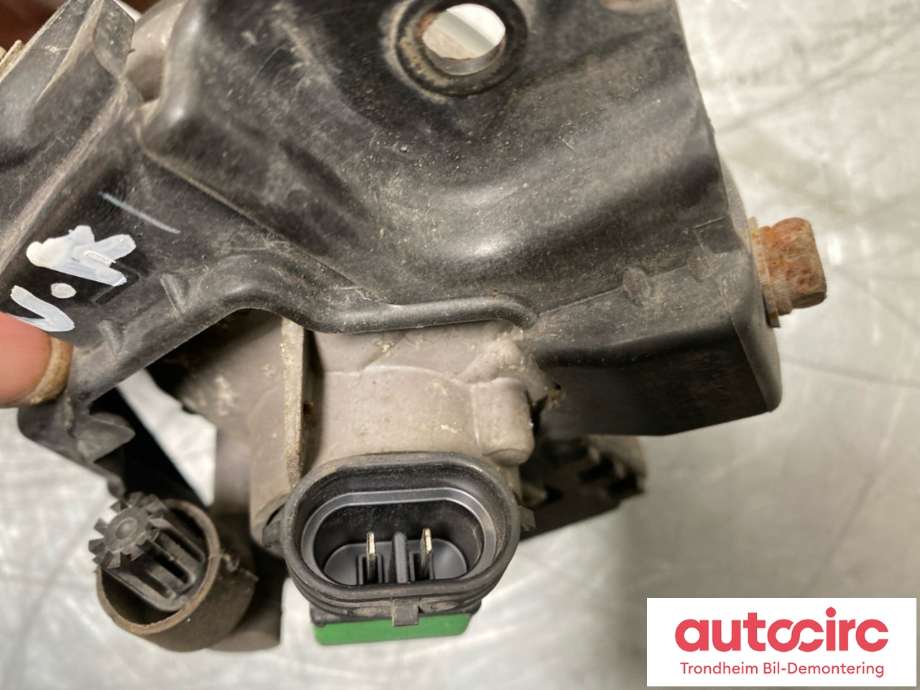 Tåkelykt venstre foran til Mazda CX-7 2007-2012  (EH6651690B|)