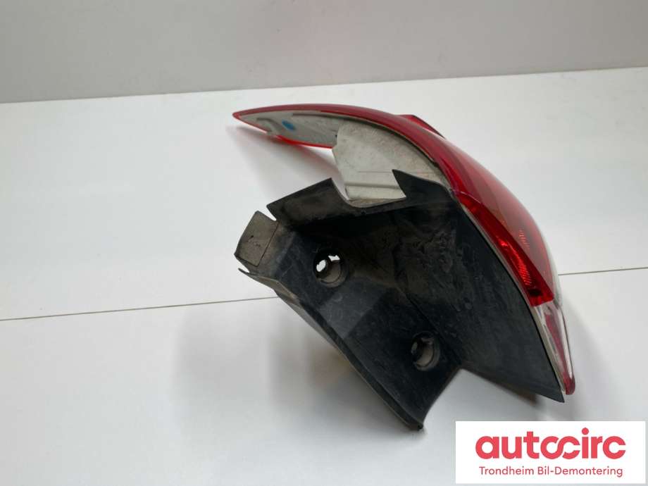 Baklykt høyre ytre til Ford Kuga 2013-2019 (CV44-13404-BE|CV44-13404-BH|2039551)