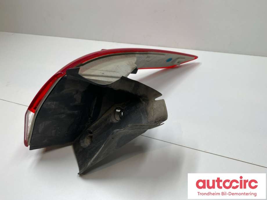 Baklykt venstre ytre til Ford Kuga 2013-2019  (CV44-13405-BE|CV44-13405-BH|2039549)