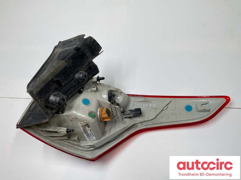 Baklykt venstre ytre til Ford Kuga 2013-2019  (CV44-13405-BE|CV44-13405-BH|2039549)