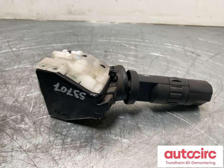 Bryter blink til Nissan Navara 2010-2015 (Fase 2) (D40) (D40) (25540ZM02E|)