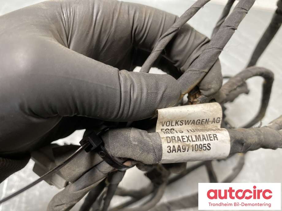 Parkeringssensor foran til VW Passat 2011-2015 (B7) (B7) (3AA971095S|3AA971095AH|)