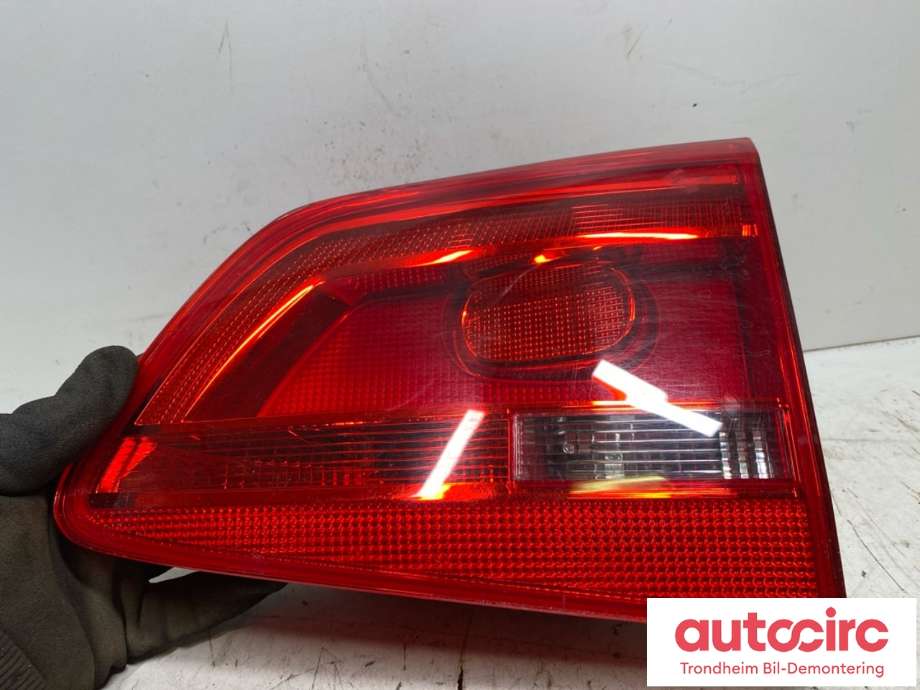Baklykt høyre indre til VW Touran 2010-2015 (Type I, Fase 3) (1T0 945 094 A|)