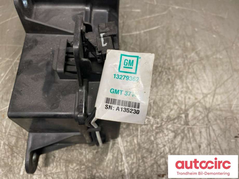Baklukeåpner motor til Opel Insignia A 2014-2017  (13279362|)