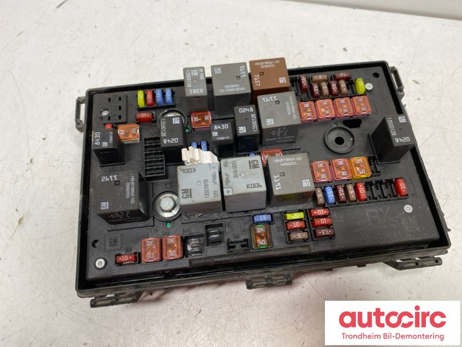 Sikringsboks til Opel Astra J 2010-2015 (13343766|)