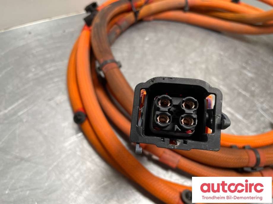 Batterilader inntak/luke til BMW i4 2021-->> (G26) (G26) (61 12 5 B39 C73|)