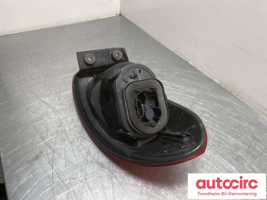 Baklykt venstre ytre til VW Tiguan 2007-2011 (Type I, Fase 1)  (5N0 945 095 H|5N0 945 111 D|)