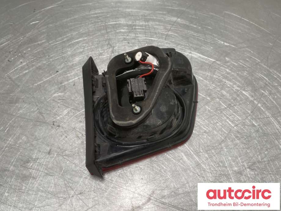 Baklykt venstre indre til VW Tiguan 2007-2011 (Type I, Fase 1)  (5N0 945 093 B|5N0 945 107 B|)