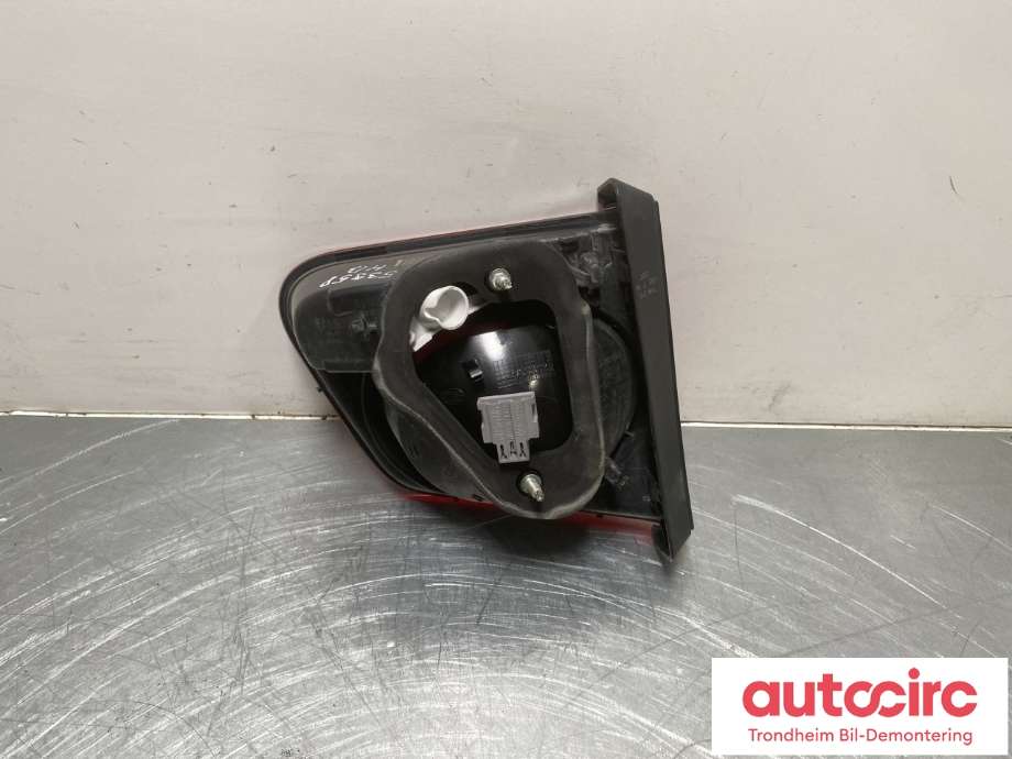 Baklykt høyre indre til VW Tiguan 2007-2011 (Type I, Fase 1)  (5N0 945 094 B|5N0 945 108 C|)