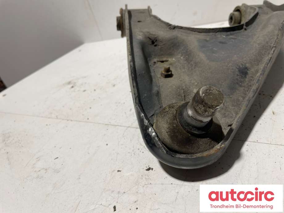 Bærebru venstre bak til Nissan Pathfinder 2010-2014 (Fase 2) (R51) (R51) (55502EB31A|)