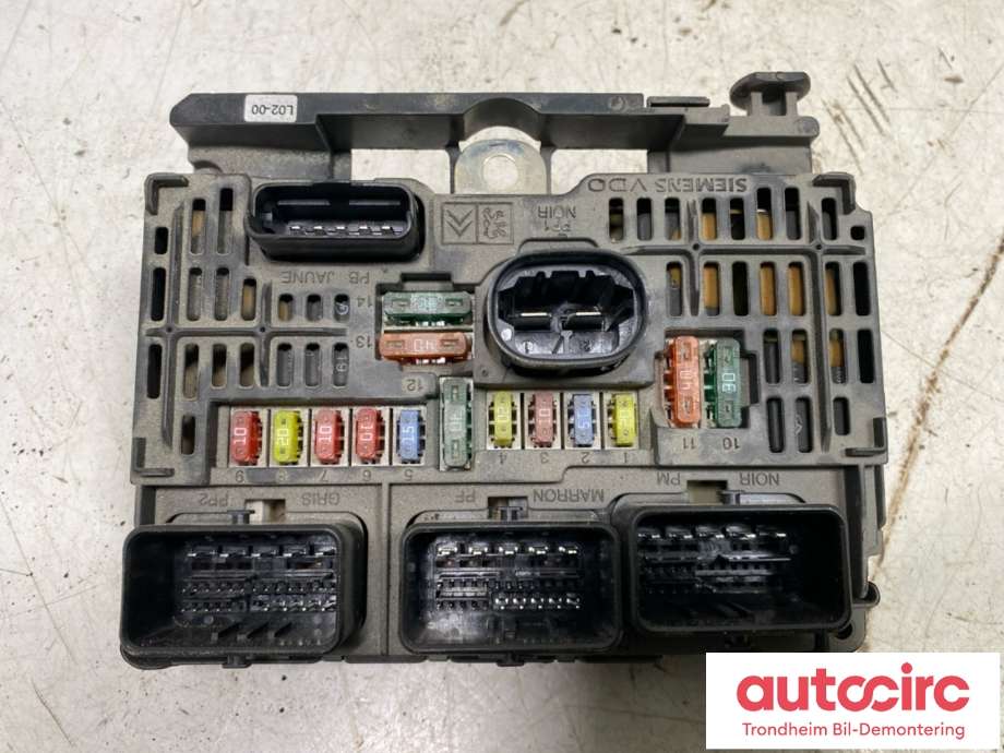 Sikringsboks motorrom til Peugeot 407 2004-2010  (SIEMENS VDO|6500 CG|9661682680|)