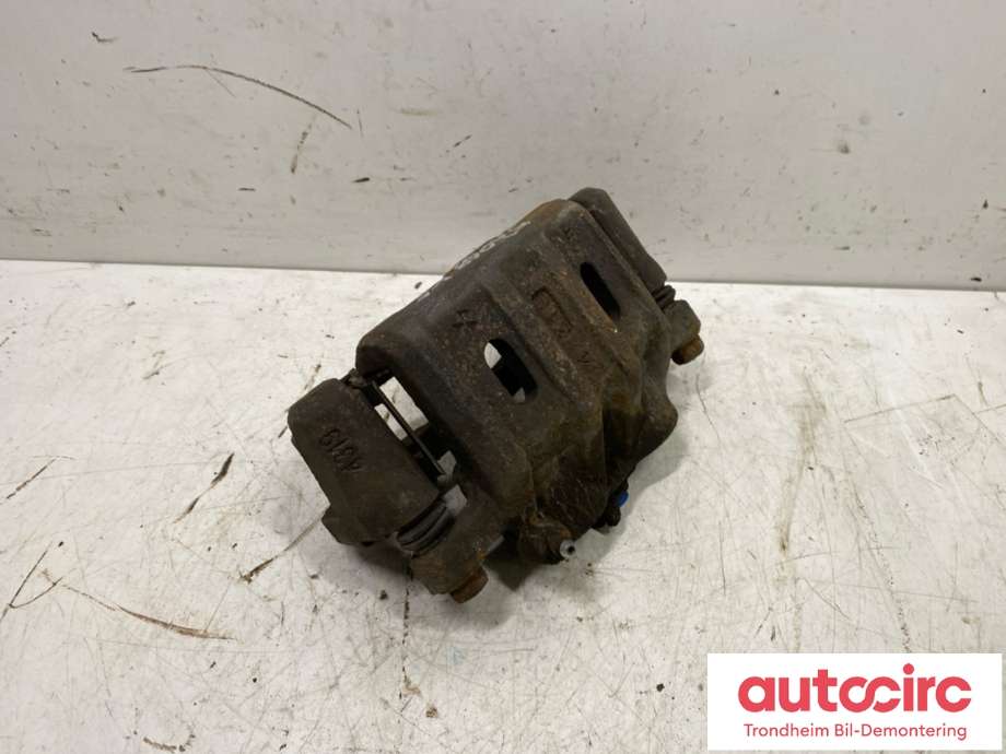 Bremsecaliper venstre foran til Mitsubishi Outlander 2012-2015 (Type III, Fase 1)  (MR370775|0477CWFLH|0477CCWF)