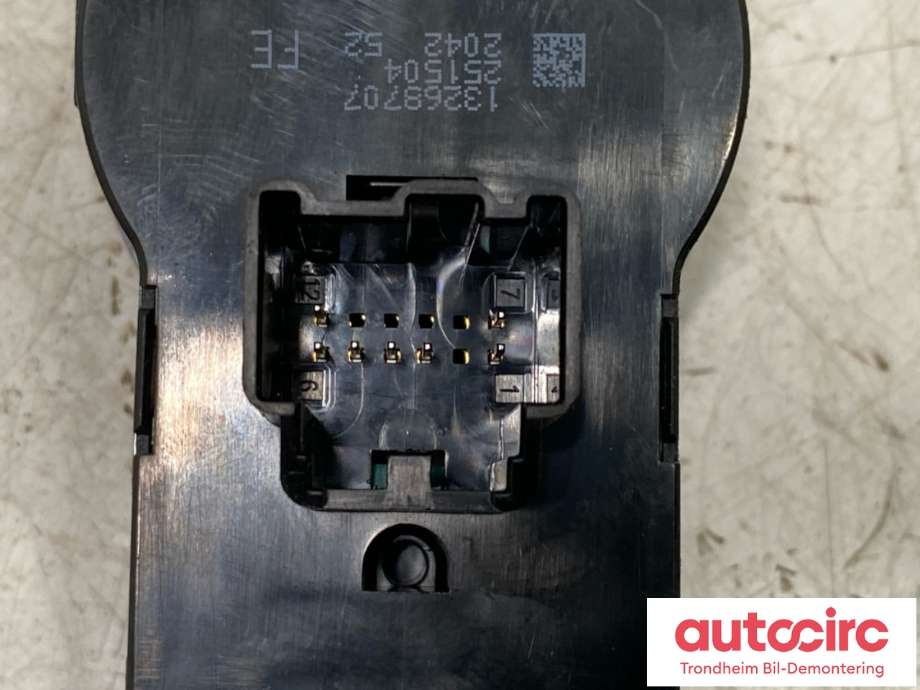 Bryter lys til Opel Insignia A 2009-2014  (GM|13268707|251504|22901659)