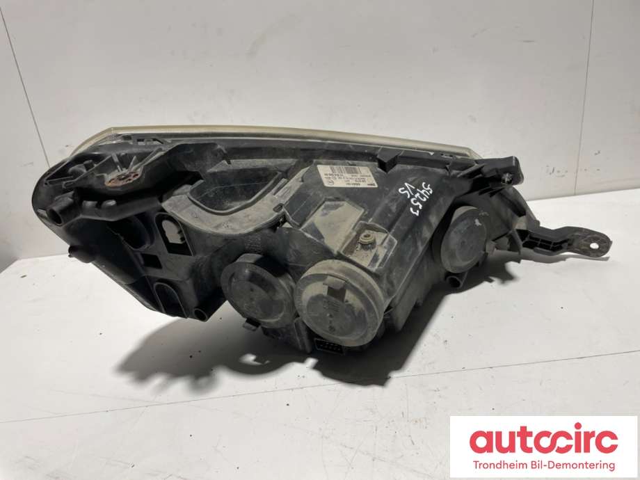 Frontlykt venstre halogen til Citroën Jumpy 2007-2016 (Type II)  (14 004 555 80|)