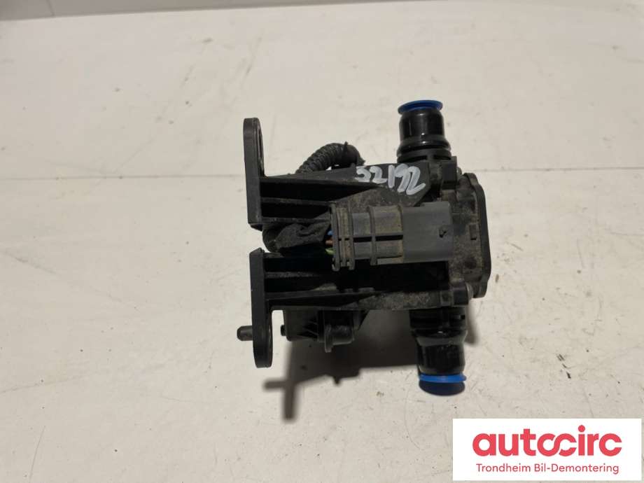 Ventil vann til Peugeot e-3008 2023-->>  (9851965080|)