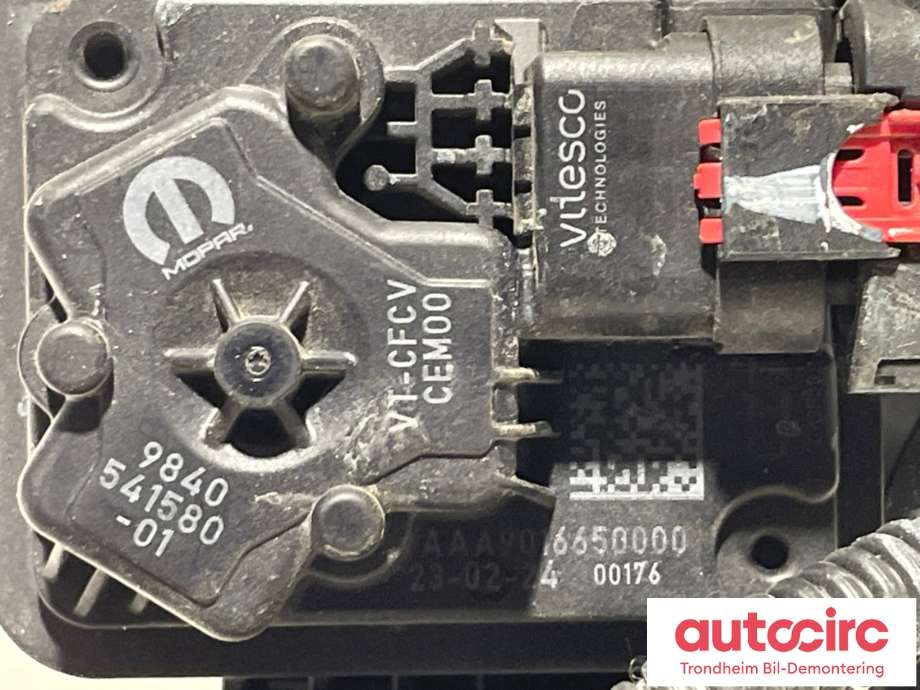 Ventil vann til Peugeot e-3008 2023-->>  (9851965080|)