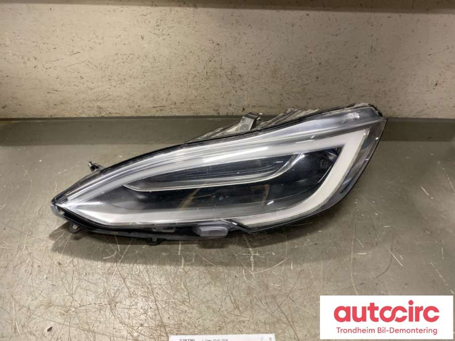 Frontlykt venstre full-LED til Tesla Model S 2016-2021 (Fase 2) (REDUSERT PRIS|1053574-00-C|1053574-00-E|1053574-20-C)