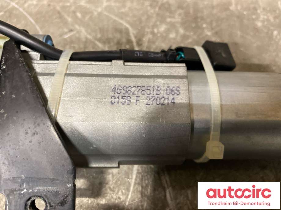 Baklukeåpner motor til Audi A6, Allroad 2012-2014 (Type III, Fase 1) (C7) (C7) (VENSTRE|4G9827851B|)