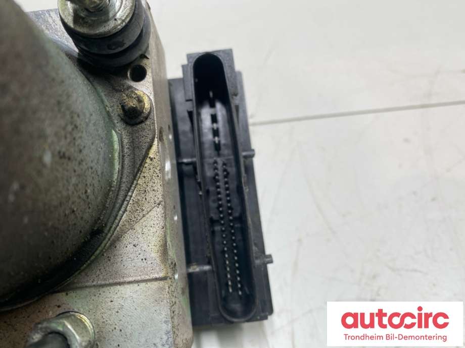 ABS sentral til Subaru Impreza 2005-2007 (Type II, Fase 2)  (27596FG000|27596FG001|)