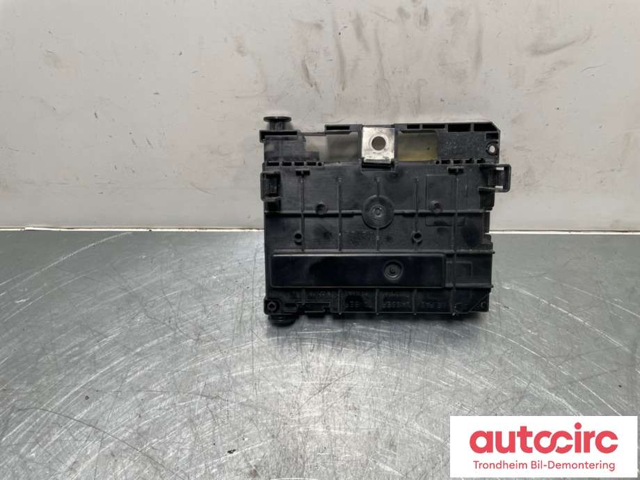 Sikringsboks motorrom til Peugeot 207 2006-2012  (DELPHI|9664055580|6500 FH|)