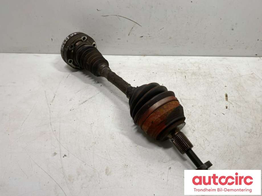 Drivaksel høyre foran, diesel/automat til VW Amarok 2016-2022 (Type I, Fase 2)  (2H0 407 271 D|2H0 407 271 DX|)