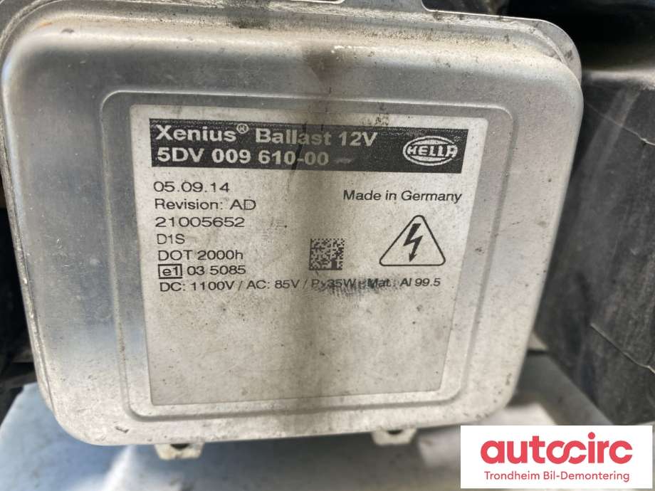 Frontlykt høyre xenon til Škoda Octavia 2009-2013 (Type II, Fase 2)  (1Z1 941 018 T|1Z1941018T|)