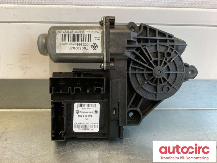 Ruteheis høyre foran til VW Touran 2010-2015 (Type I, Fase 3)  (1T0 959 702 S|)