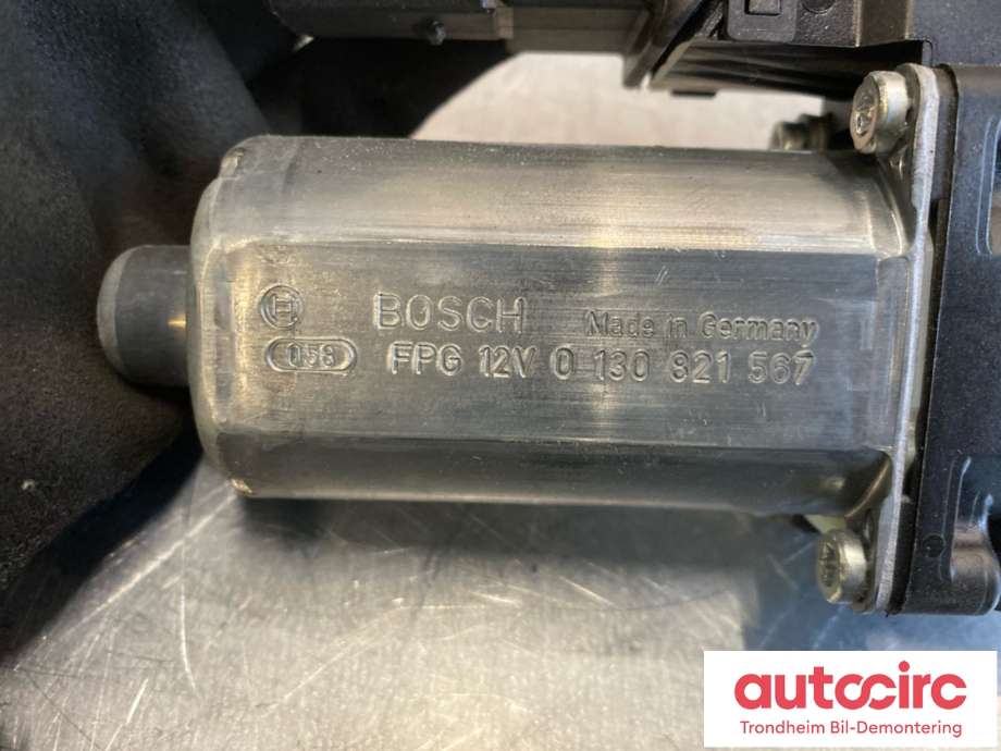 Ruteheis venstre bak til VW Touran 2010-2015 (Type I, Fase 3)  (5K0 959 703 A|)