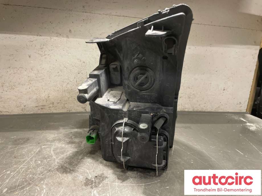 Frontlykt høyre halogen til Ford Transit 2006-2013 (6C11-13W029-DG|)