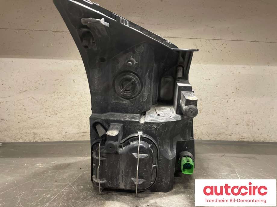 Frontlykt venstre halogen til Ford Transit 2006-2013 (6C11-13W030-DG|1714644|)