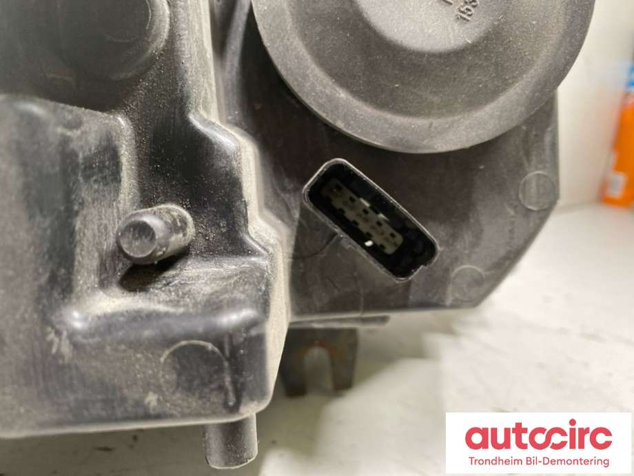 Frontlykt venstre xenon til Nissan Qashqai 2007-2010 (Type I, Fase 1) (26060JD910|)