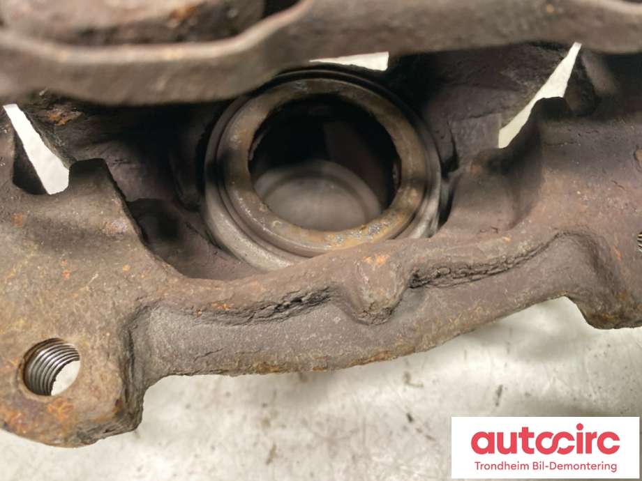 Bremsecaliper høyre foran til Volvo V70 2007-2013 (Type III, Fase 1)  (8603754|)
