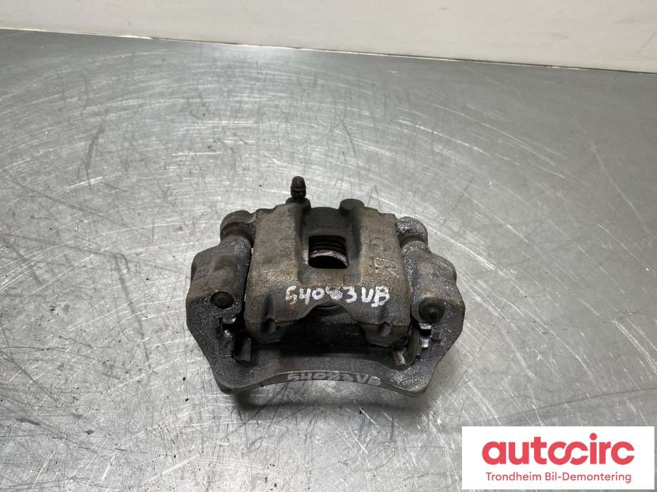 Bremsecaliper venstre bak til Mitsubishi Pajero, 2007-2016 (Type IV, Fase 1)  (4605A909)