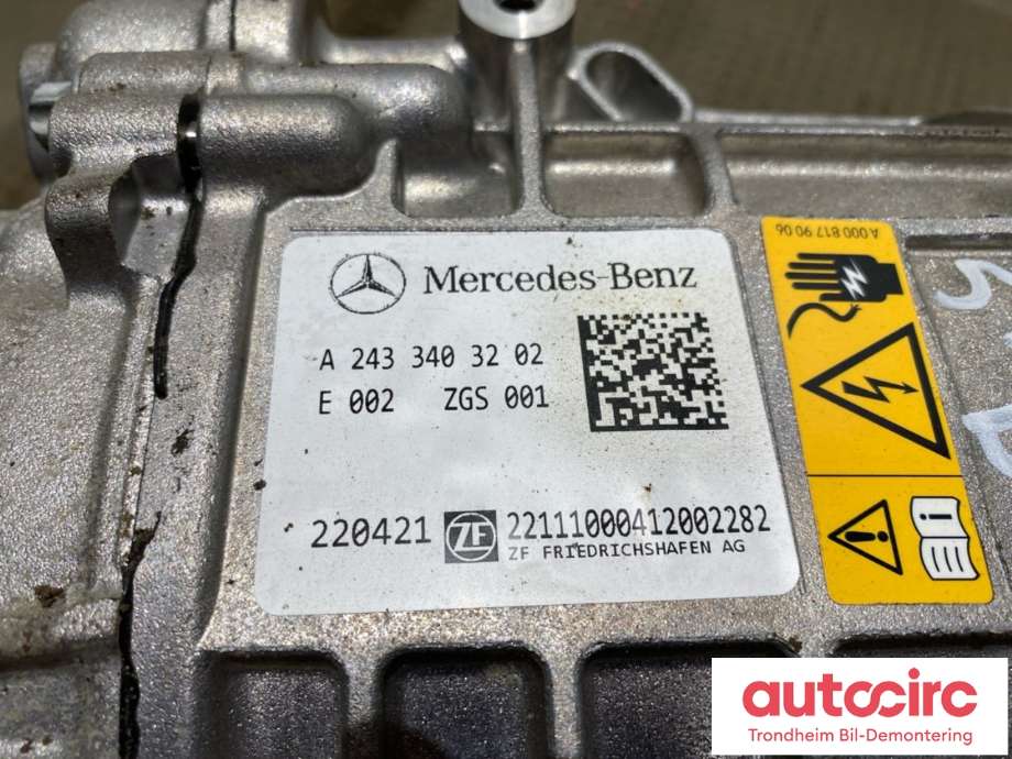 Motor elbil bak til Mercedes EQA 2021-->>  (A2433408802|)